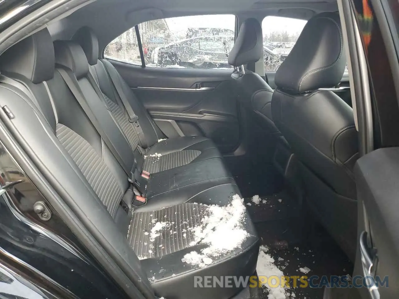 10 Photograph of a damaged car 4T1G11AK4MU573107 TOYOTA CAMRY 2021