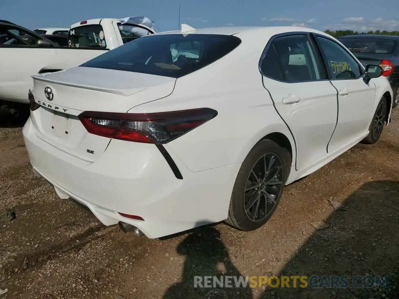 4 Photograph of a damaged car 4T1G11AK4MU586293 TOYOTA CAMRY 2021