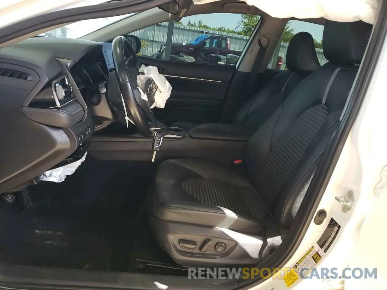 7 Photograph of a damaged car 4T1G11AK4MU586536 TOYOTA CAMRY 2021