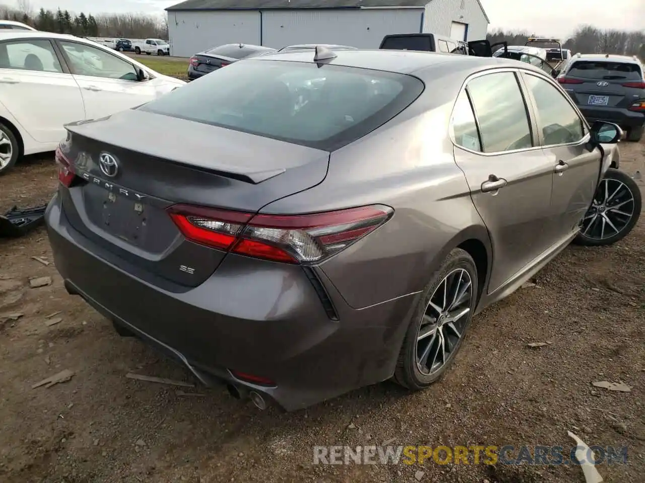 4 Photograph of a damaged car 4T1G11AK4MU596466 TOYOTA CAMRY 2021