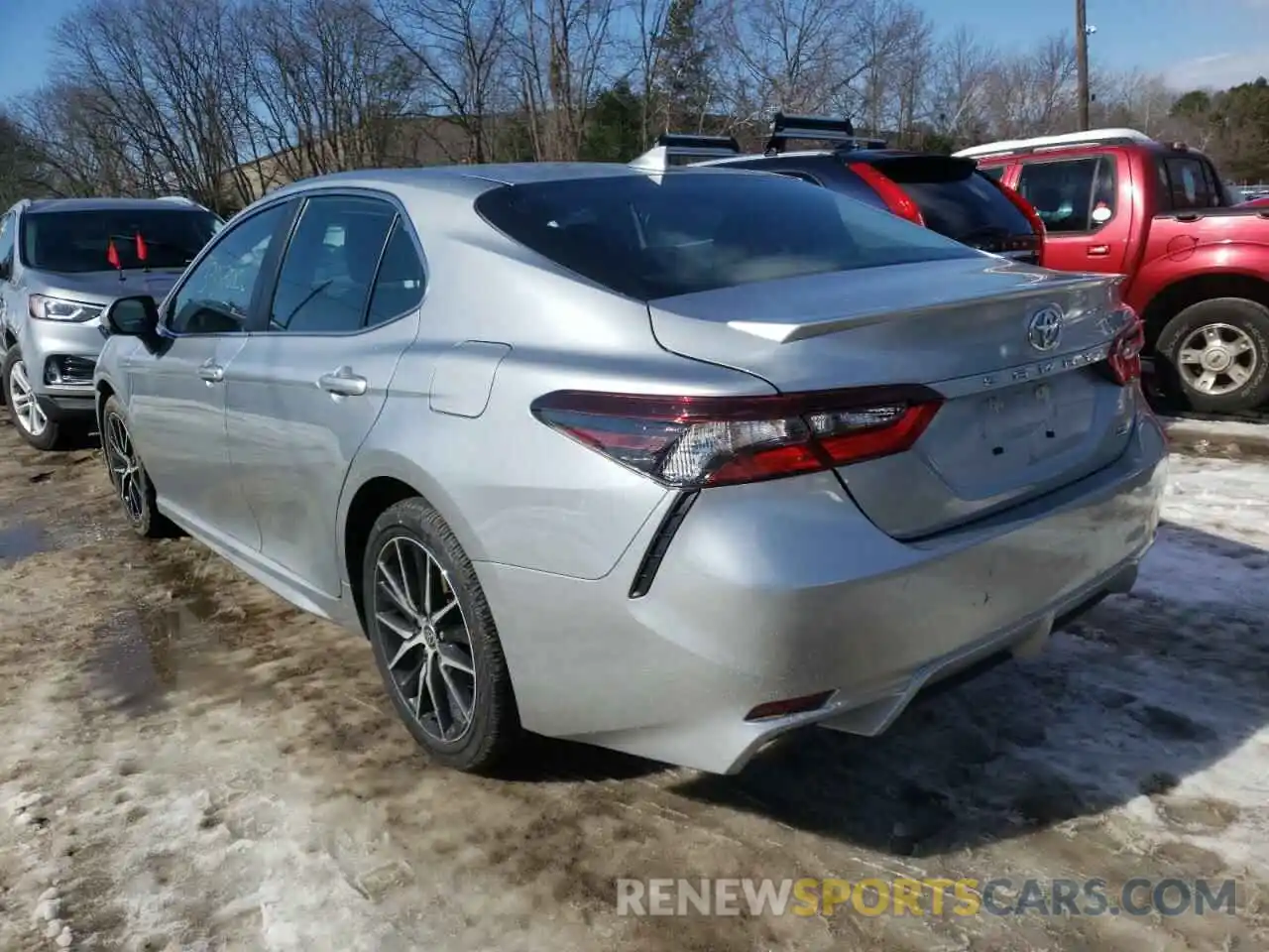 3 Photograph of a damaged car 4T1G11AK4MU599559 TOYOTA CAMRY 2021