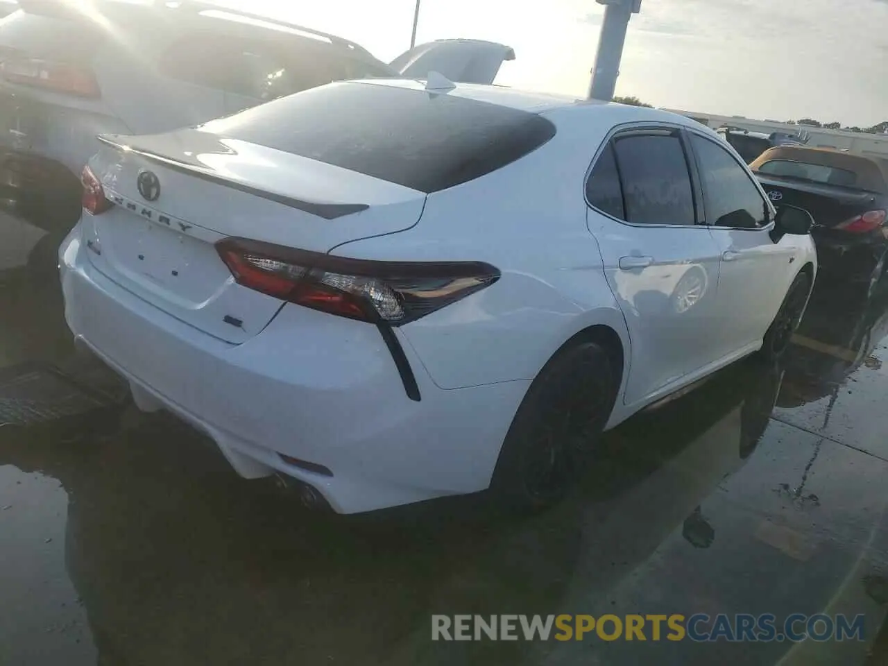3 Photograph of a damaged car 4T1G11AK4MU601567 TOYOTA CAMRY 2021