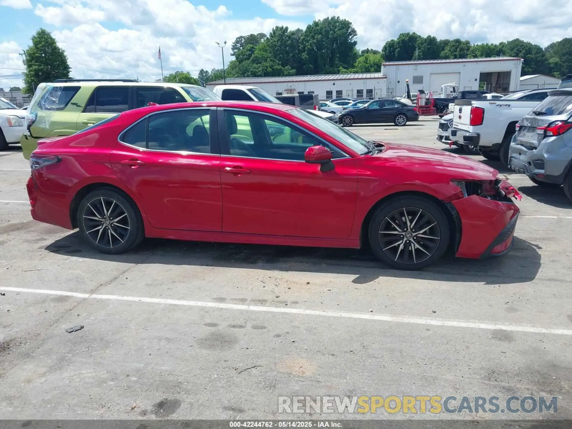 13 Photograph of a damaged car 4T1G11AK5MU407274 TOYOTA CAMRY 2021