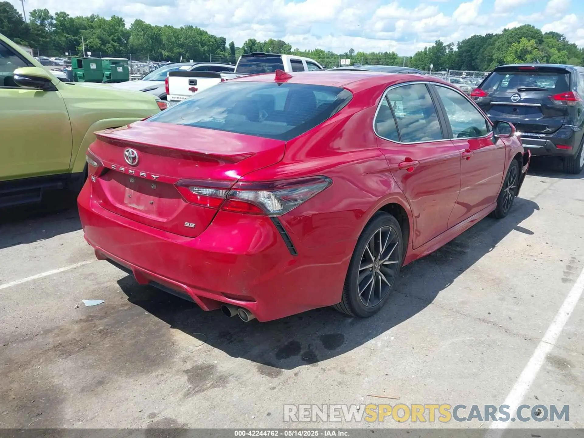 4 Photograph of a damaged car 4T1G11AK5MU407274 TOYOTA CAMRY 2021