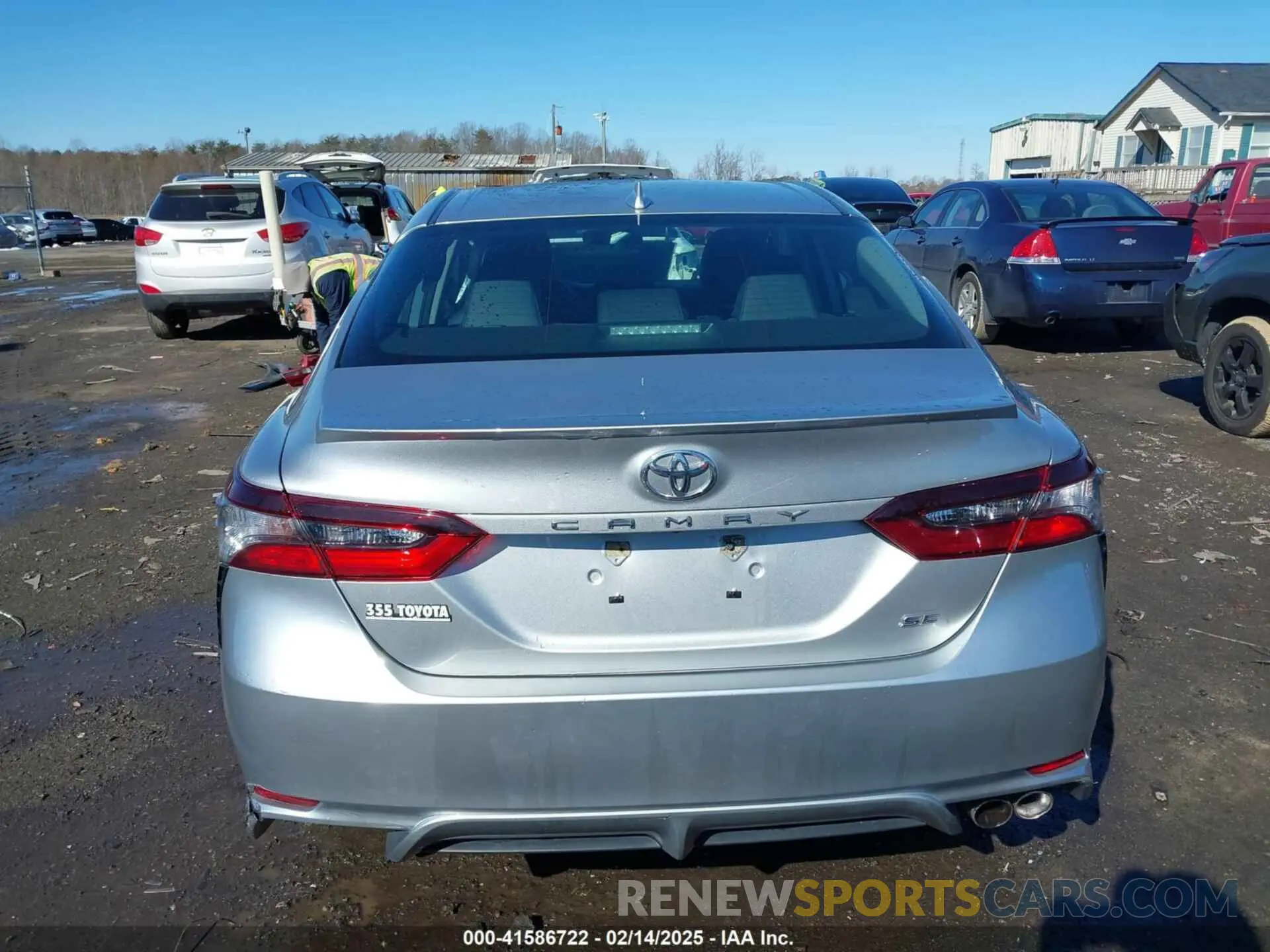 16 Photograph of a damaged car 4T1G11AK5MU411101 TOYOTA CAMRY 2021
