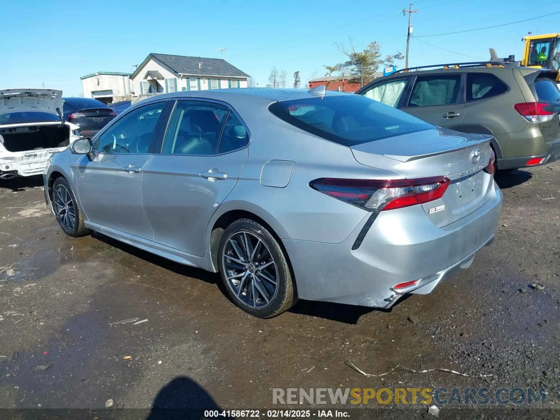 3 Photograph of a damaged car 4T1G11AK5MU411101 TOYOTA CAMRY 2021