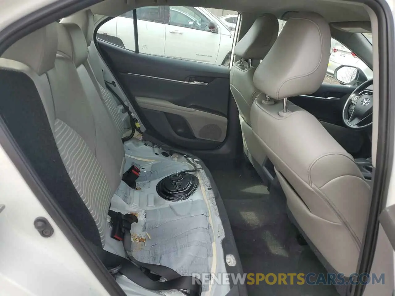 10 Photograph of a damaged car 4T1G11AK5MU412927 TOYOTA CAMRY 2021