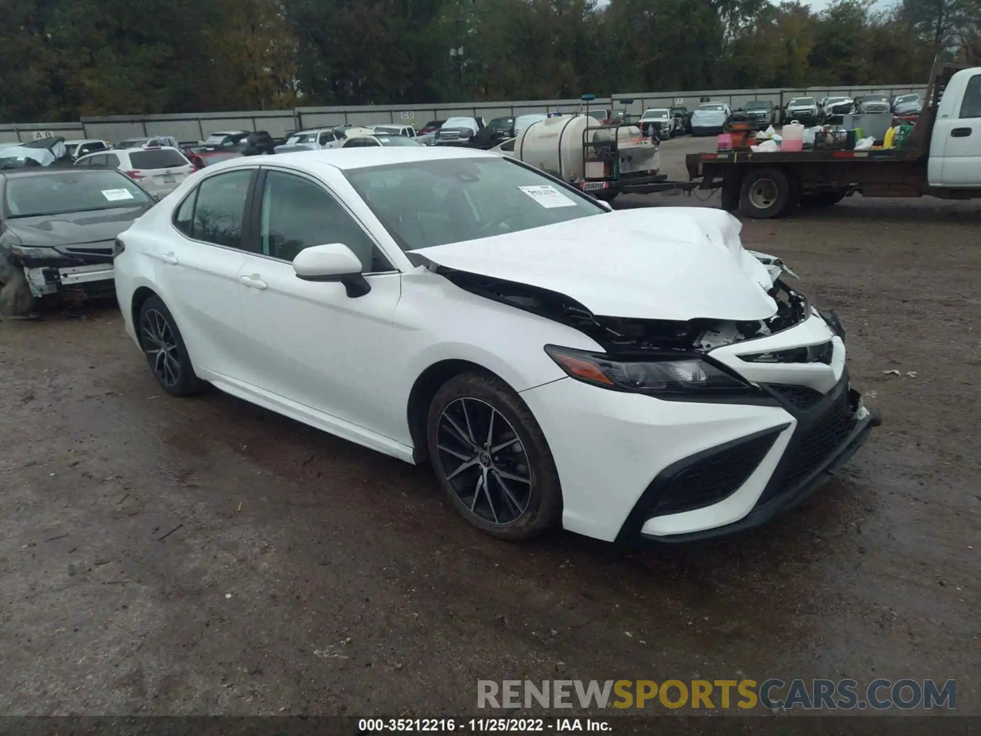 1 Photograph of a damaged car 4T1G11AK5MU413401 TOYOTA CAMRY 2021