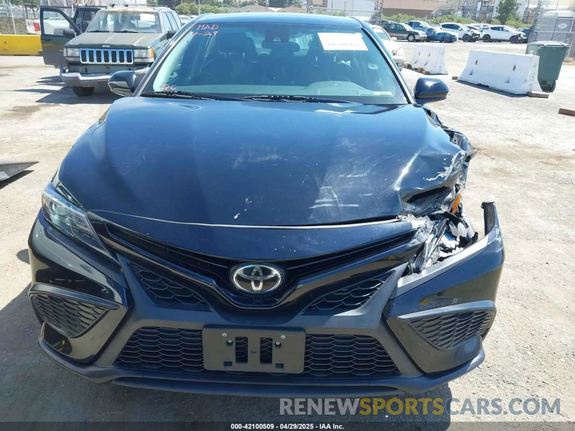 12 Photograph of a damaged car 4T1G11AK5MU414404 TOYOTA CAMRY 2021