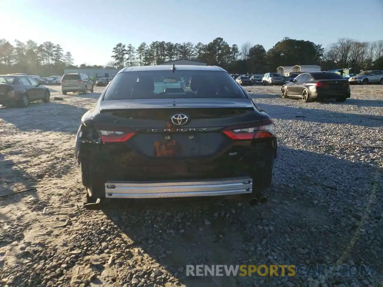 6 Photograph of a damaged car 4T1G11AK5MU417299 TOYOTA CAMRY 2021