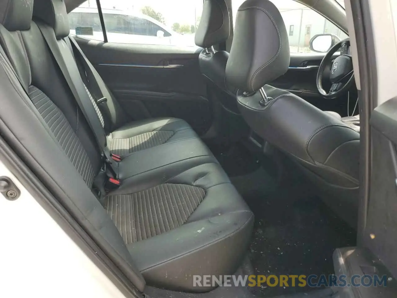 10 Photograph of a damaged car 4T1G11AK5MU426780 TOYOTA CAMRY 2021