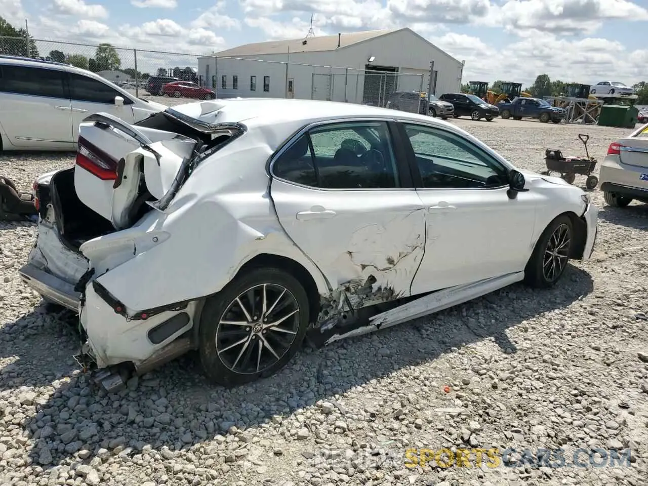 3 Photograph of a damaged car 4T1G11AK5MU426780 TOYOTA CAMRY 2021