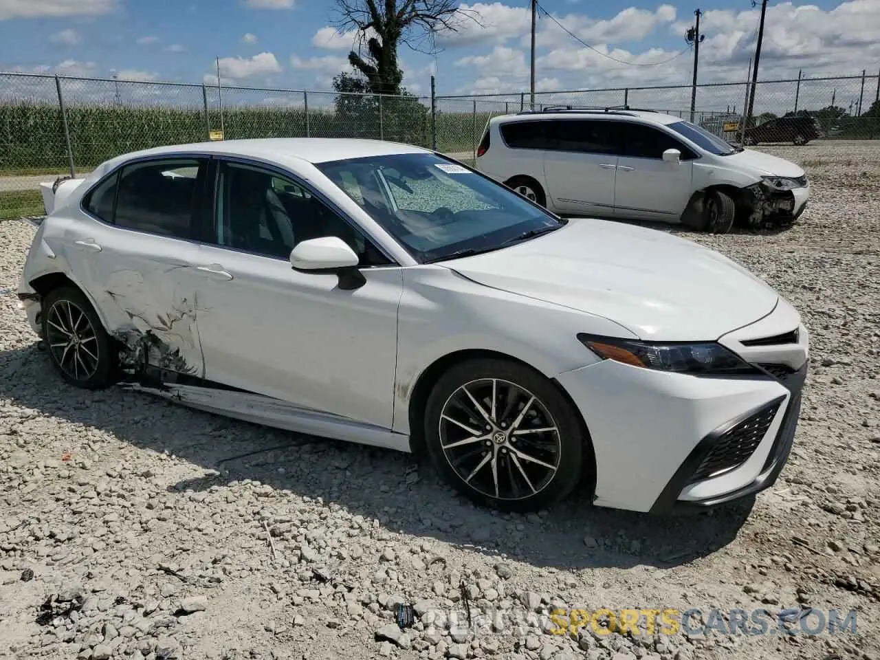 4 Photograph of a damaged car 4T1G11AK5MU426780 TOYOTA CAMRY 2021