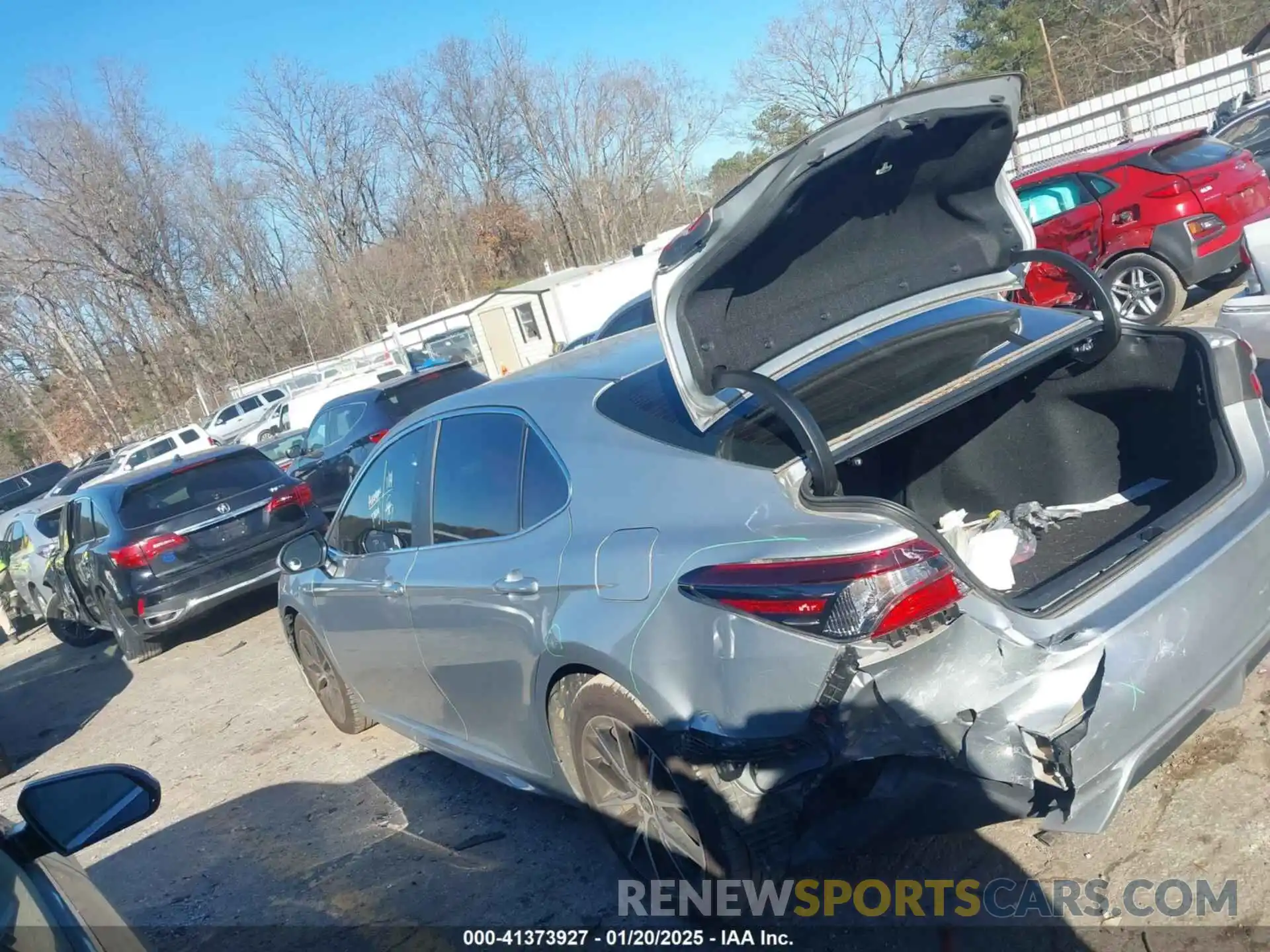 14 Photograph of a damaged car 4T1G11AK5MU428870 TOYOTA CAMRY 2021