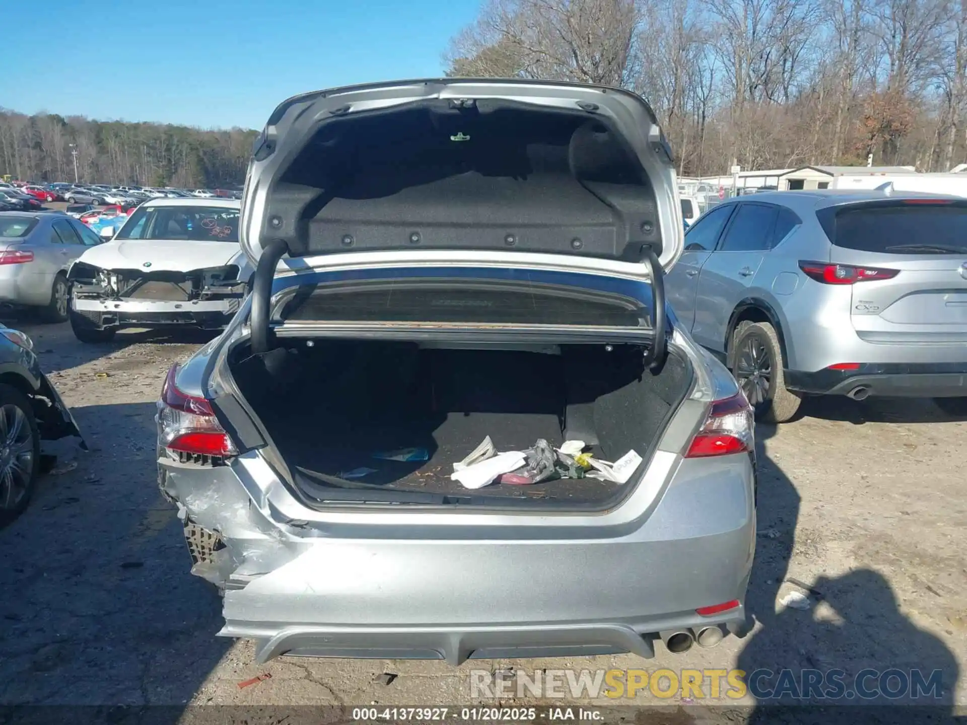 16 Photograph of a damaged car 4T1G11AK5MU428870 TOYOTA CAMRY 2021