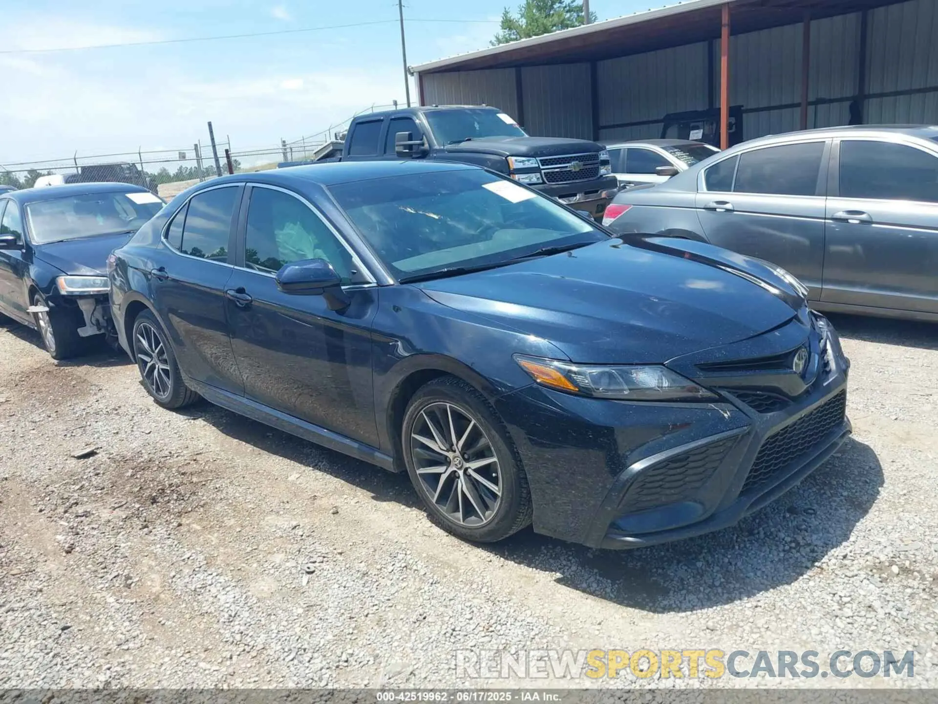 1 Photograph of a damaged car 4T1G11AK5MU431056 TOYOTA CAMRY 2021