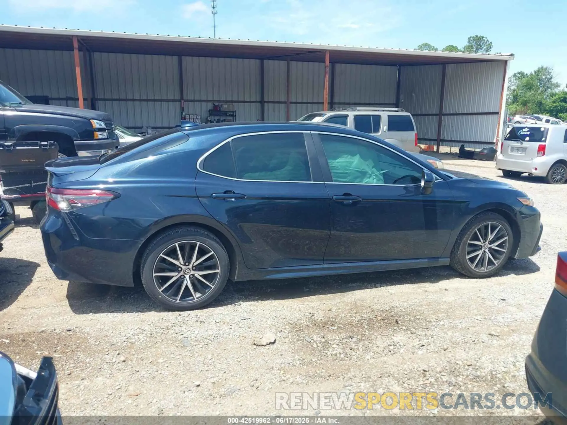 13 Photograph of a damaged car 4T1G11AK5MU431056 TOYOTA CAMRY 2021