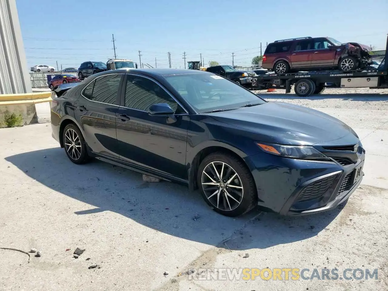 4 Photograph of a damaged car 4T1G11AK5MU431638 TOYOTA CAMRY 2021