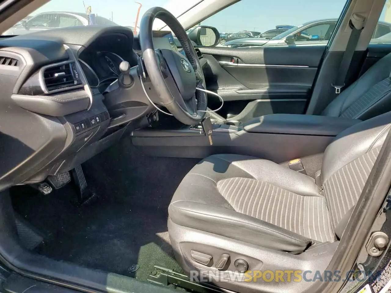 7 Photograph of a damaged car 4T1G11AK5MU431638 TOYOTA CAMRY 2021