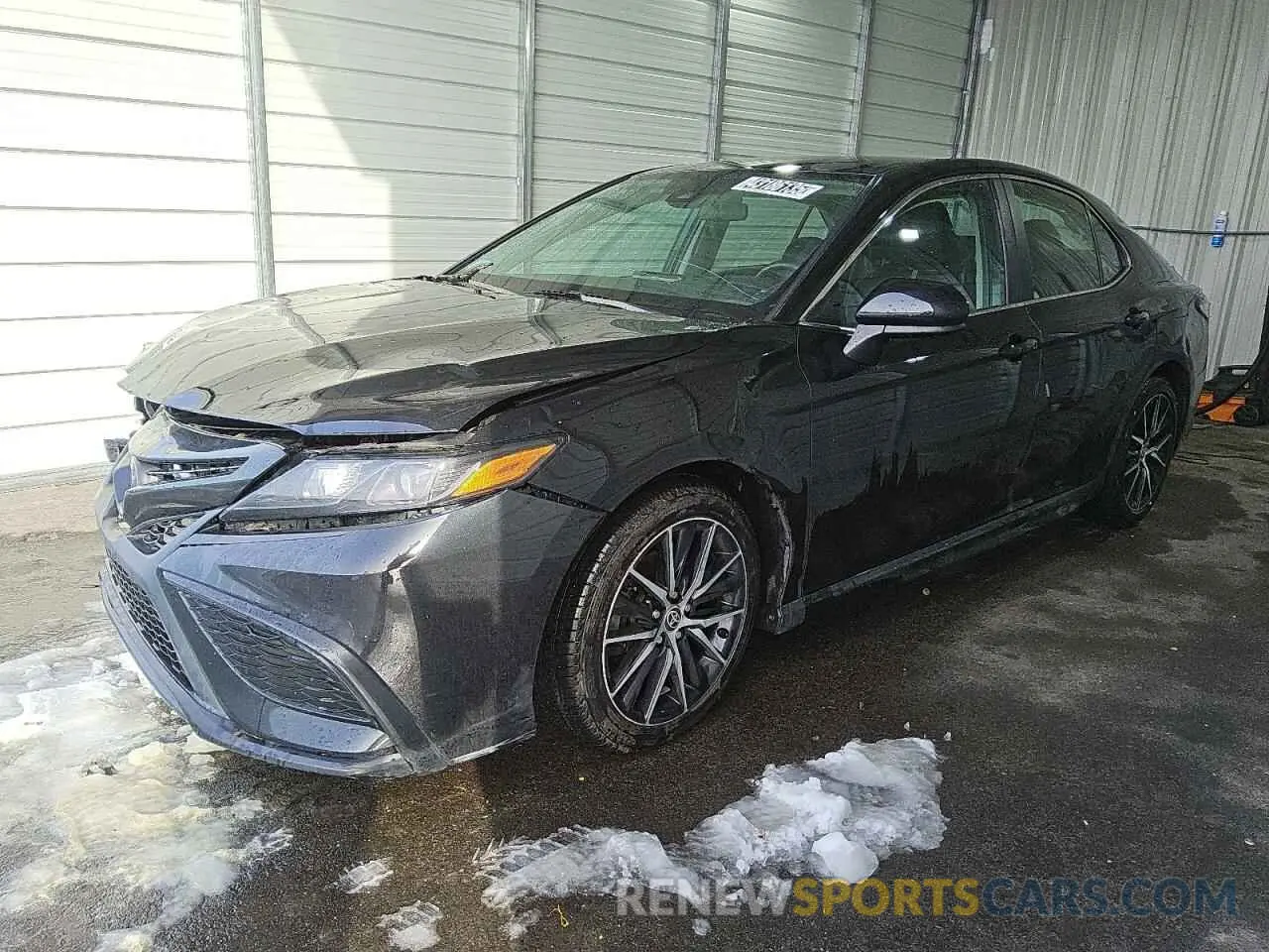 1 Photograph of a damaged car 4T1G11AK5MU438671 TOYOTA CAMRY 2021