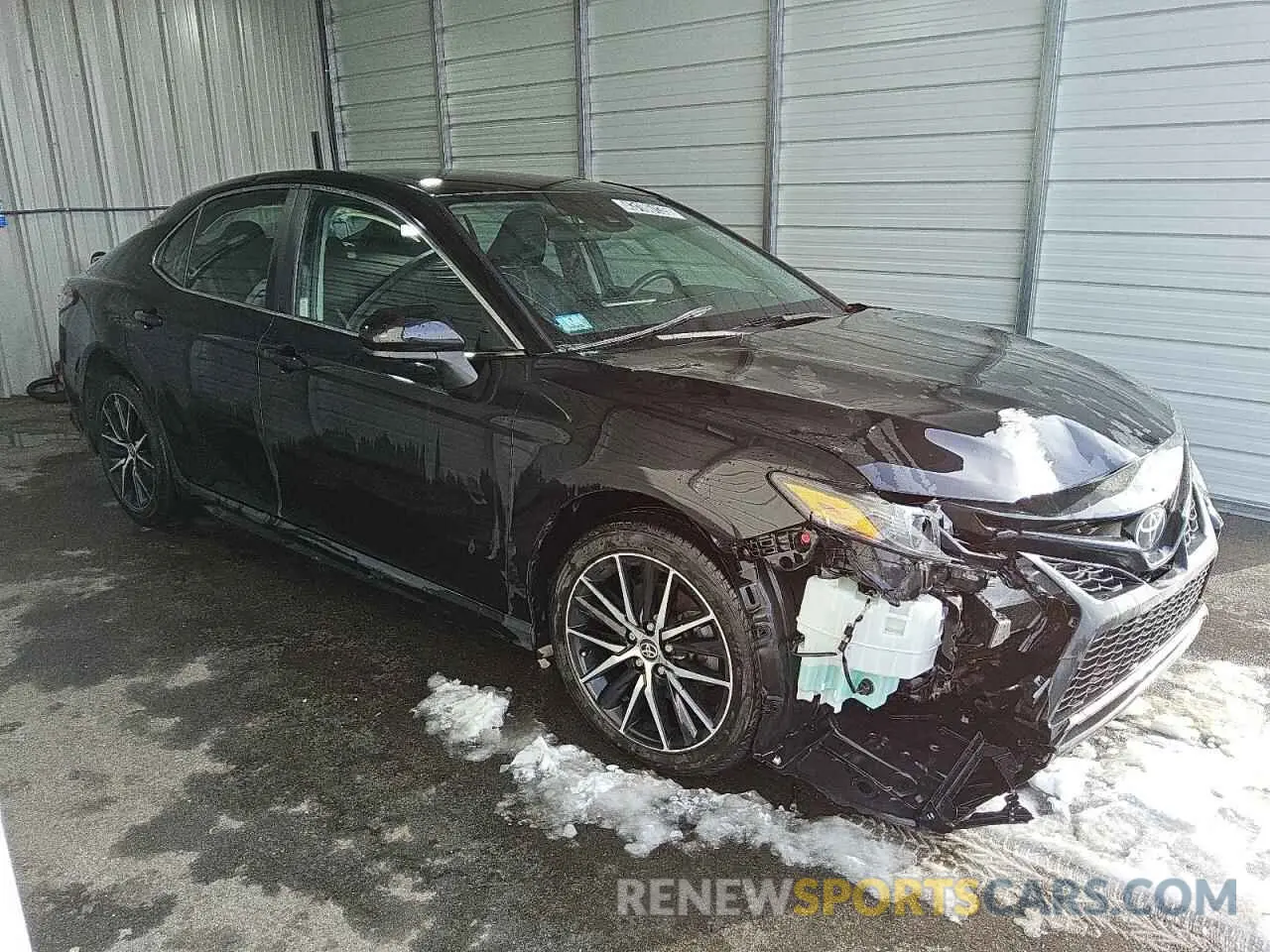 4 Photograph of a damaged car 4T1G11AK5MU438671 TOYOTA CAMRY 2021