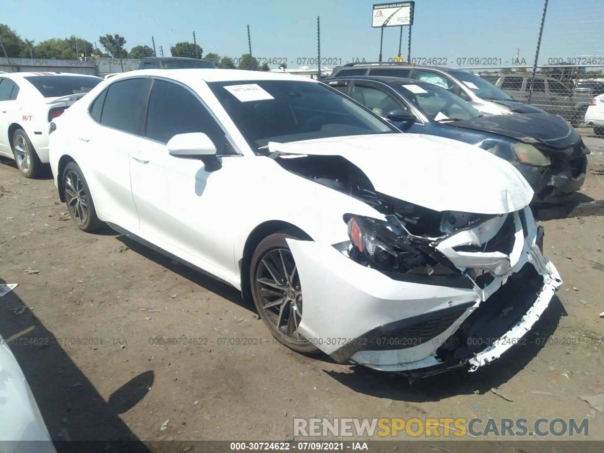 1 Photograph of a damaged car 4T1G11AK5MU440811 TOYOTA CAMRY 2021