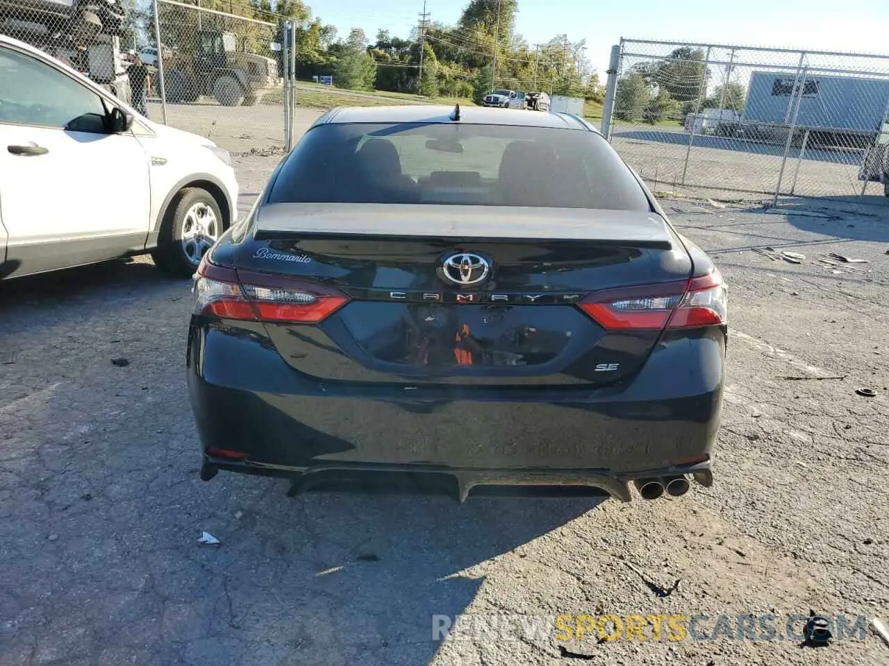6 Photograph of a damaged car 4T1G11AK5MU444504 TOYOTA CAMRY 2021