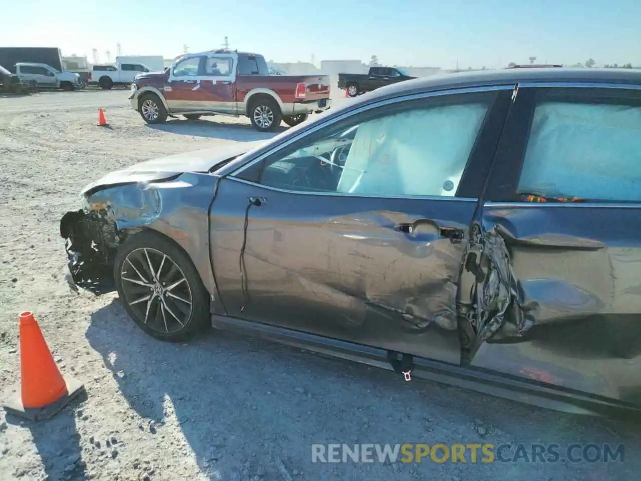 9 Photograph of a damaged car 4T1G11AK5MU455275 TOYOTA CAMRY 2021