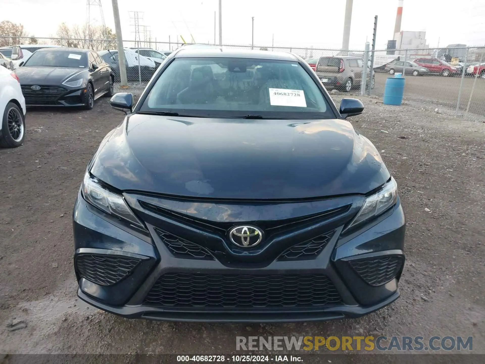 12 Photograph of a damaged car 4T1G11AK5MU462811 TOYOTA CAMRY 2021