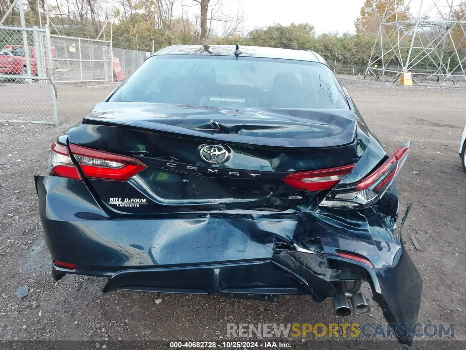 16 Photograph of a damaged car 4T1G11AK5MU462811 TOYOTA CAMRY 2021