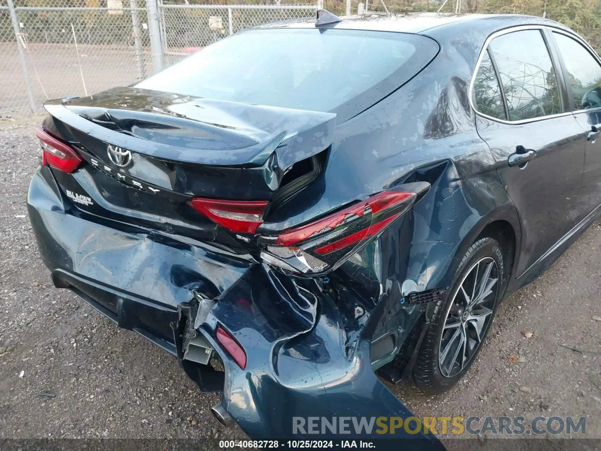 6 Photograph of a damaged car 4T1G11AK5MU462811 TOYOTA CAMRY 2021