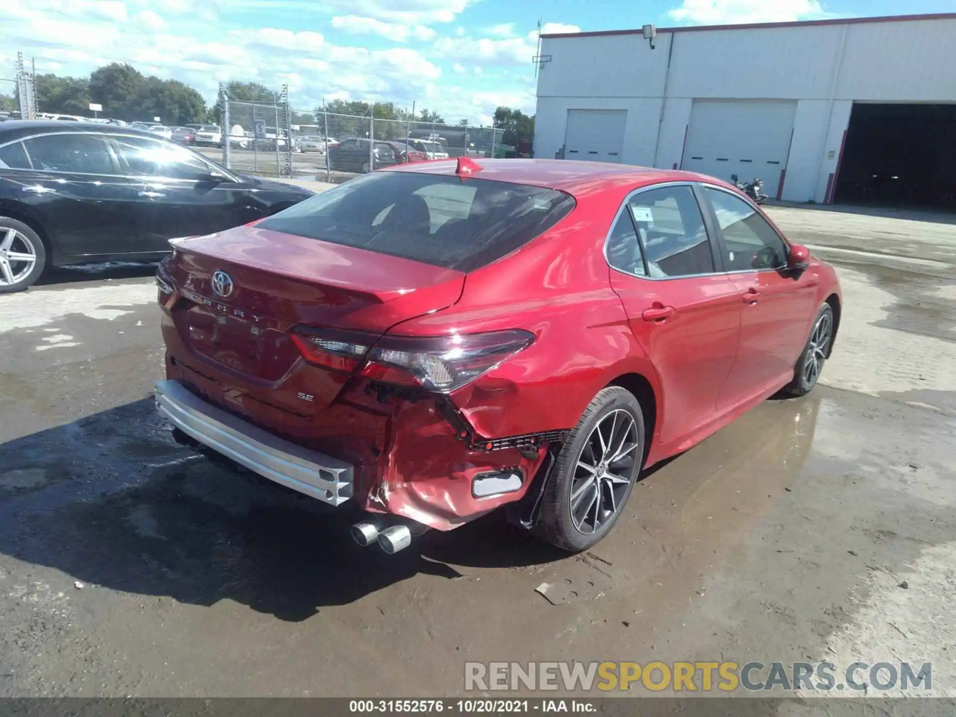 4 Photograph of a damaged car 4T1G11AK5MU463943 TOYOTA CAMRY 2021