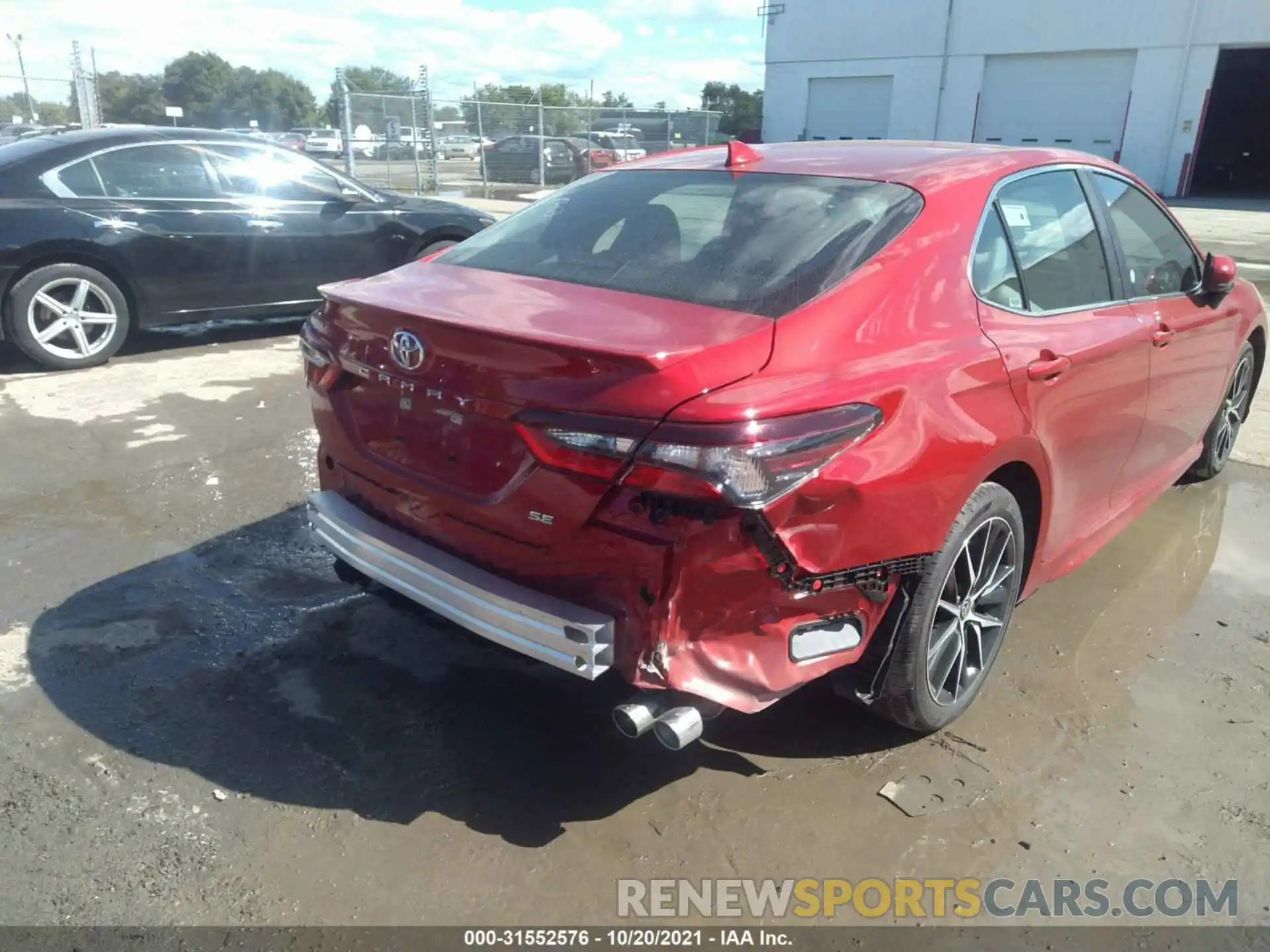 6 Photograph of a damaged car 4T1G11AK5MU463943 TOYOTA CAMRY 2021