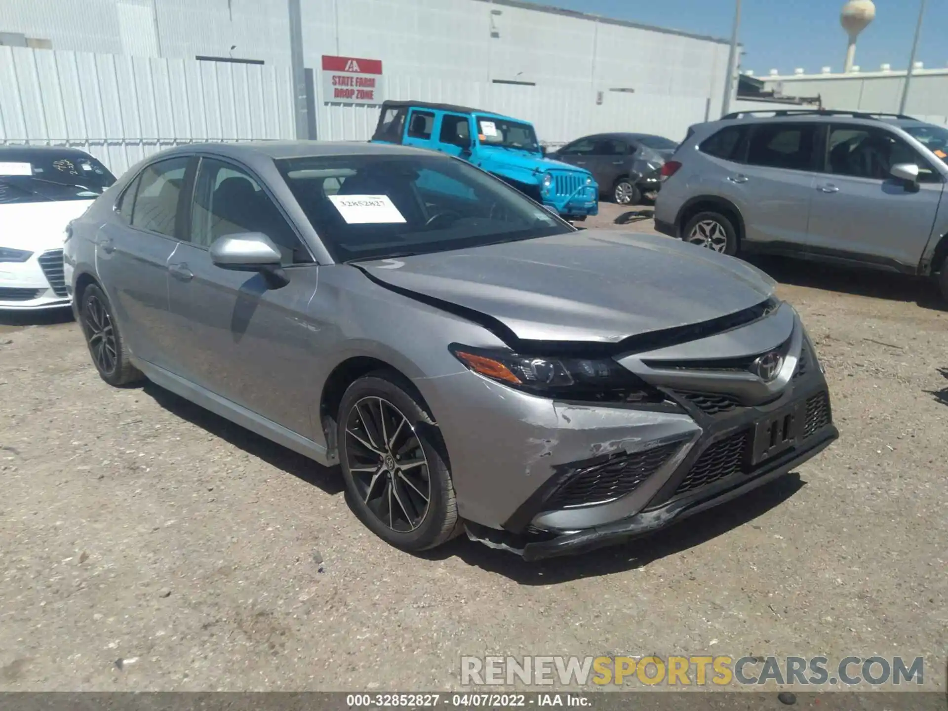 1 Photograph of a damaged car 4T1G11AK5MU464851 TOYOTA CAMRY 2021