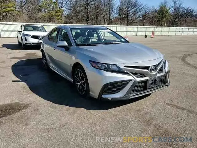11 Photograph of a damaged car 4T1G11AK5MU465451 TOYOTA CAMRY 2021