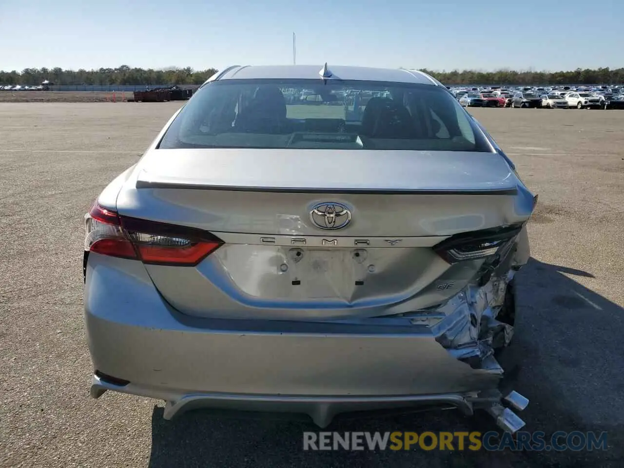 6 Photograph of a damaged car 4T1G11AK5MU465451 TOYOTA CAMRY 2021
