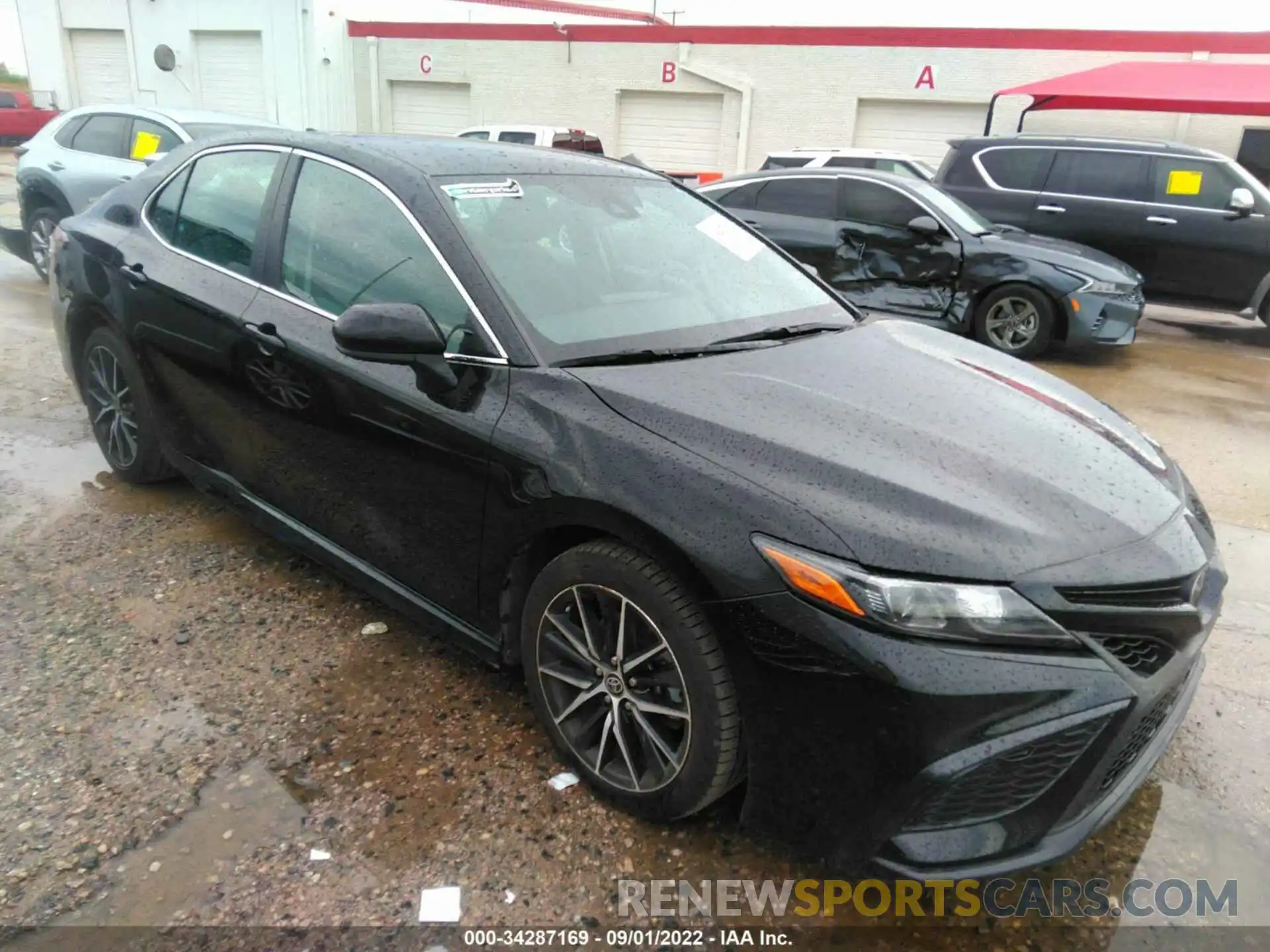 1 Photograph of a damaged car 4T1G11AK5MU467796 TOYOTA CAMRY 2021