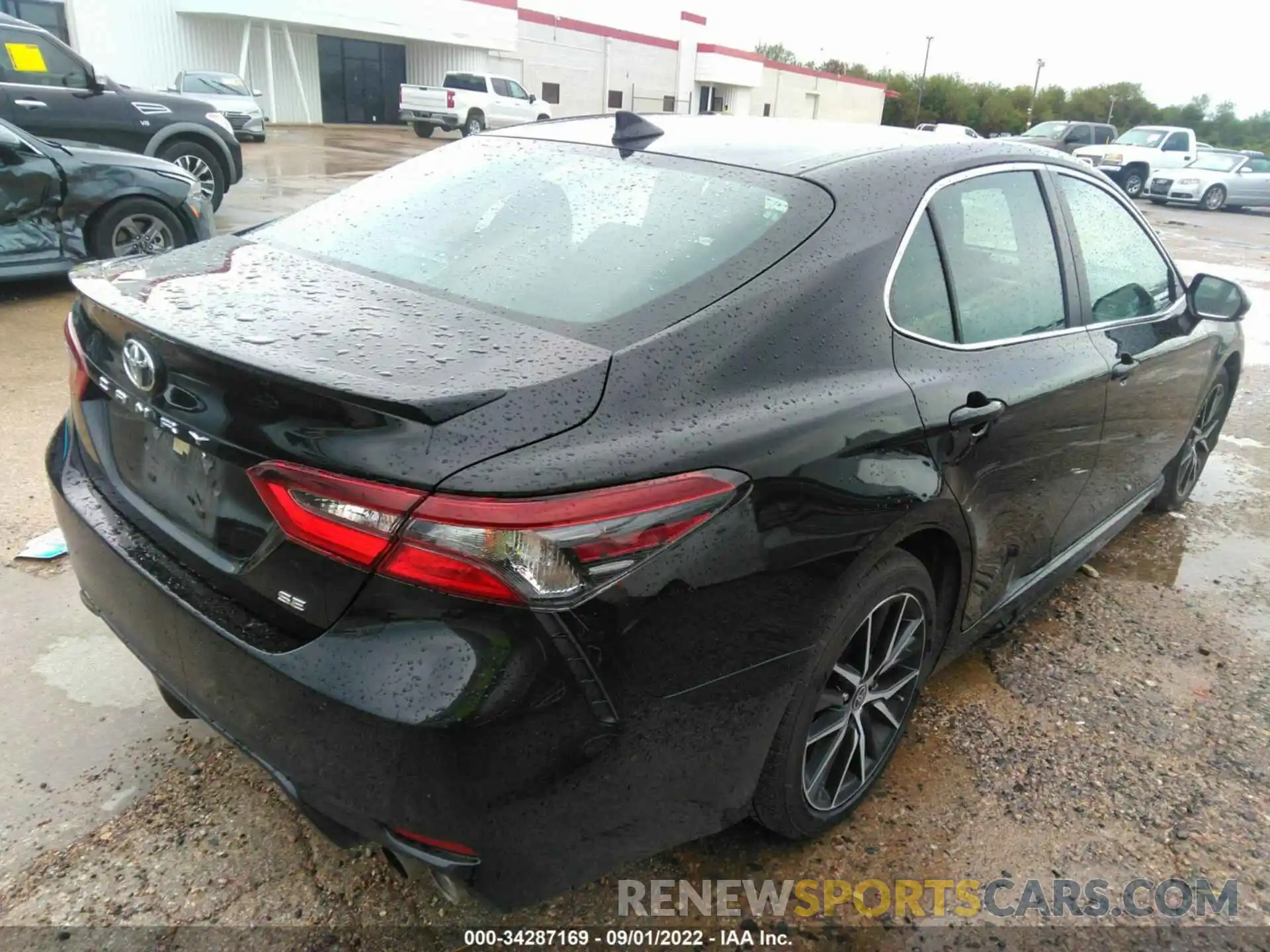 4 Photograph of a damaged car 4T1G11AK5MU467796 TOYOTA CAMRY 2021