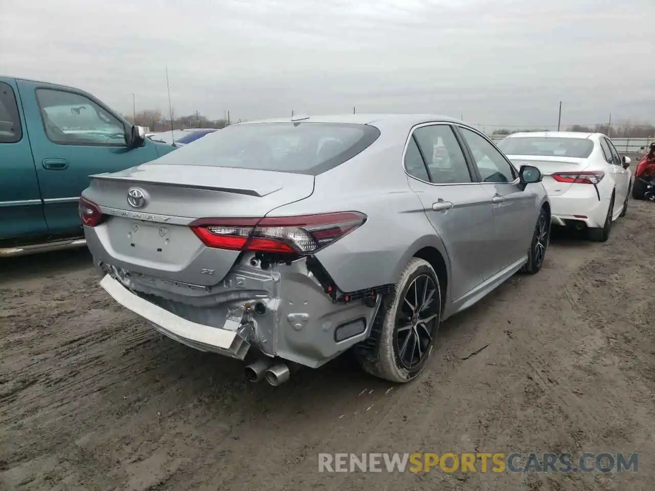 4 Photograph of a damaged car 4T1G11AK5MU469841 TOYOTA CAMRY 2021