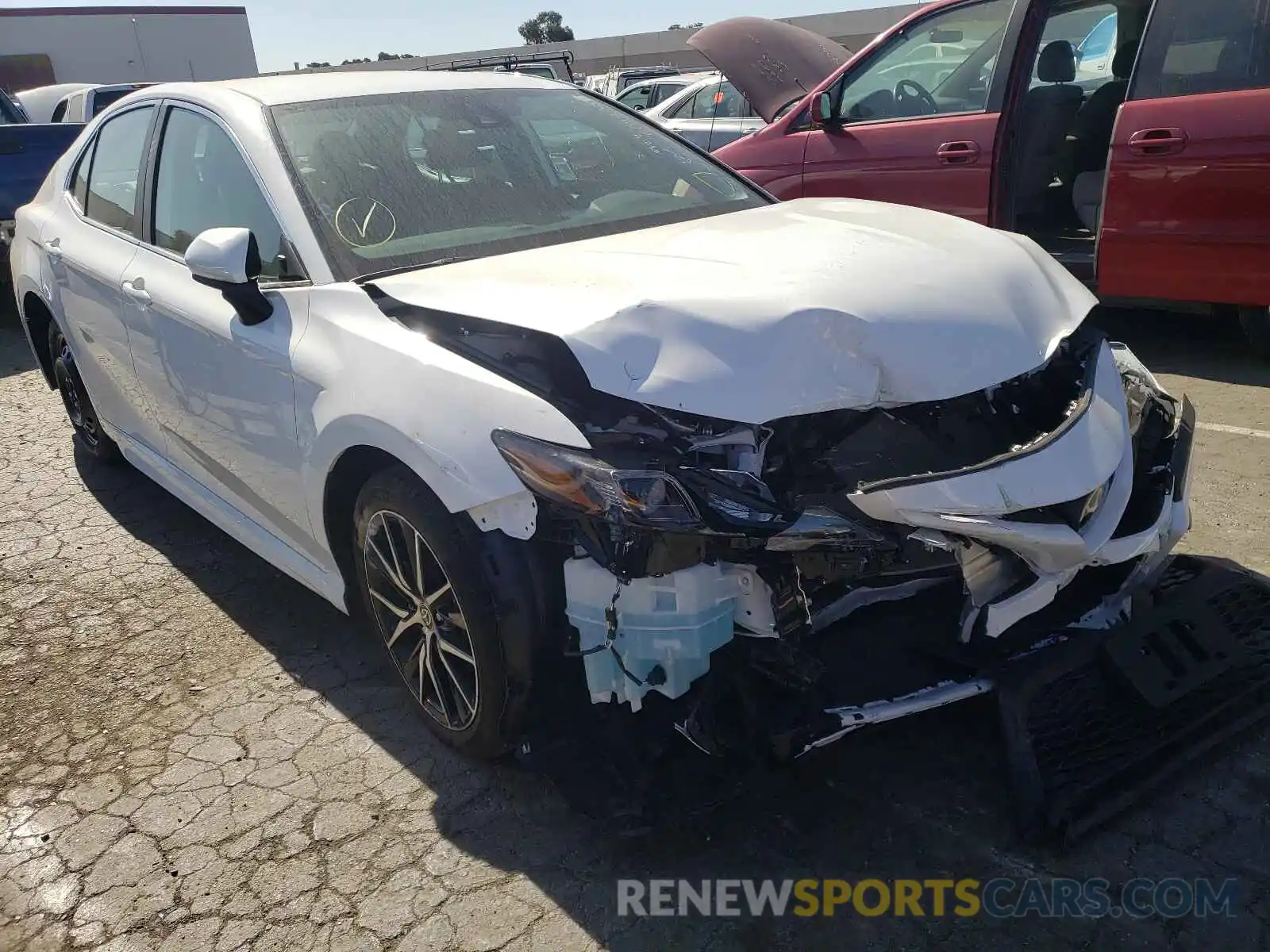 1 Photograph of a damaged car 4T1G11AK5MU470861 TOYOTA CAMRY 2021