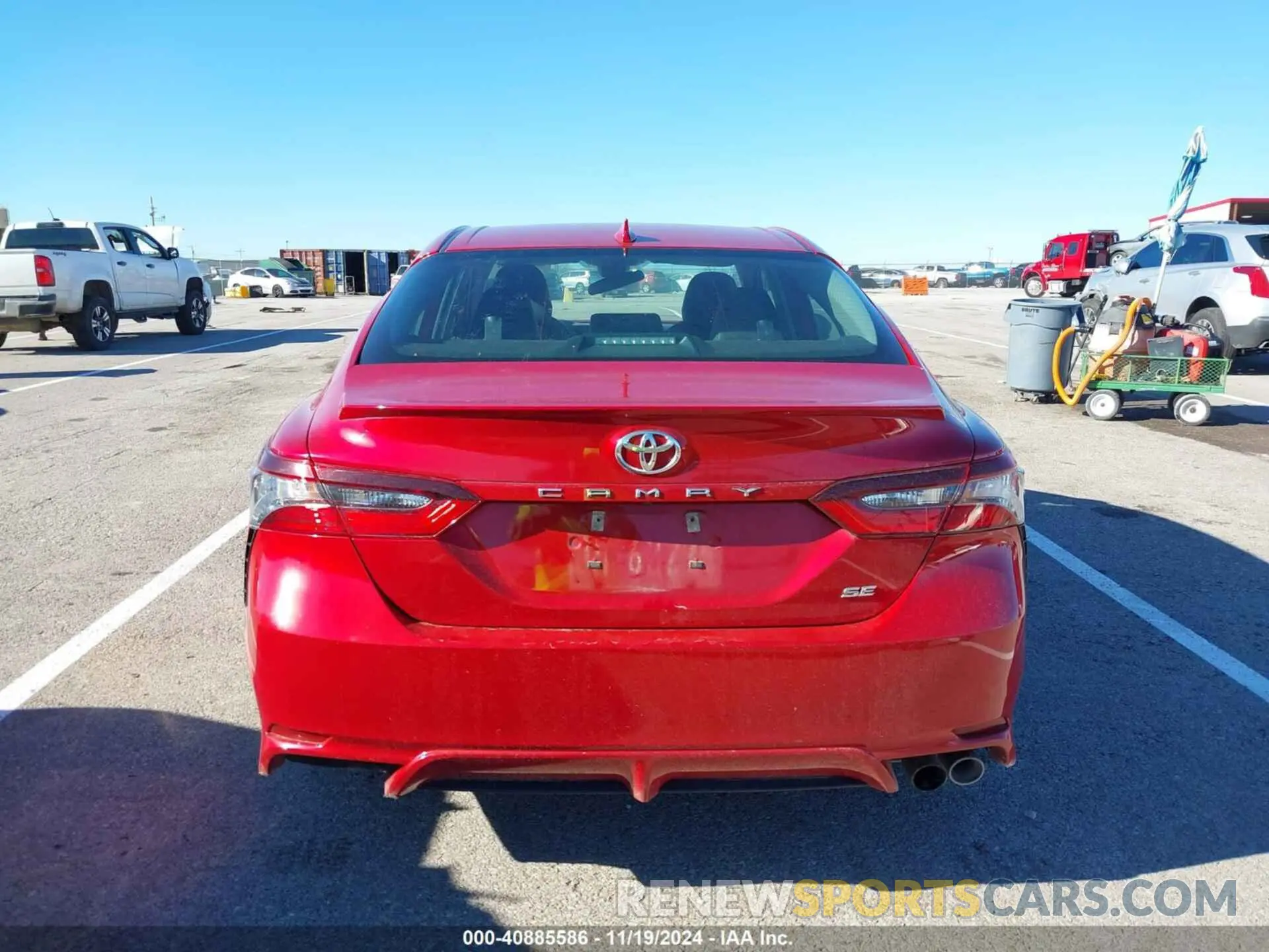 17 Photograph of a damaged car 4T1G11AK5MU481701 TOYOTA CAMRY 2021