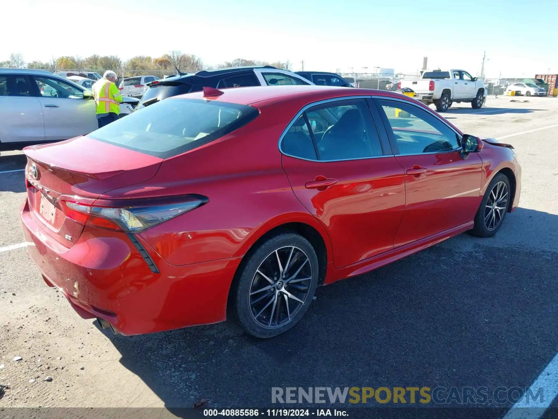 4 Photograph of a damaged car 4T1G11AK5MU481701 TOYOTA CAMRY 2021