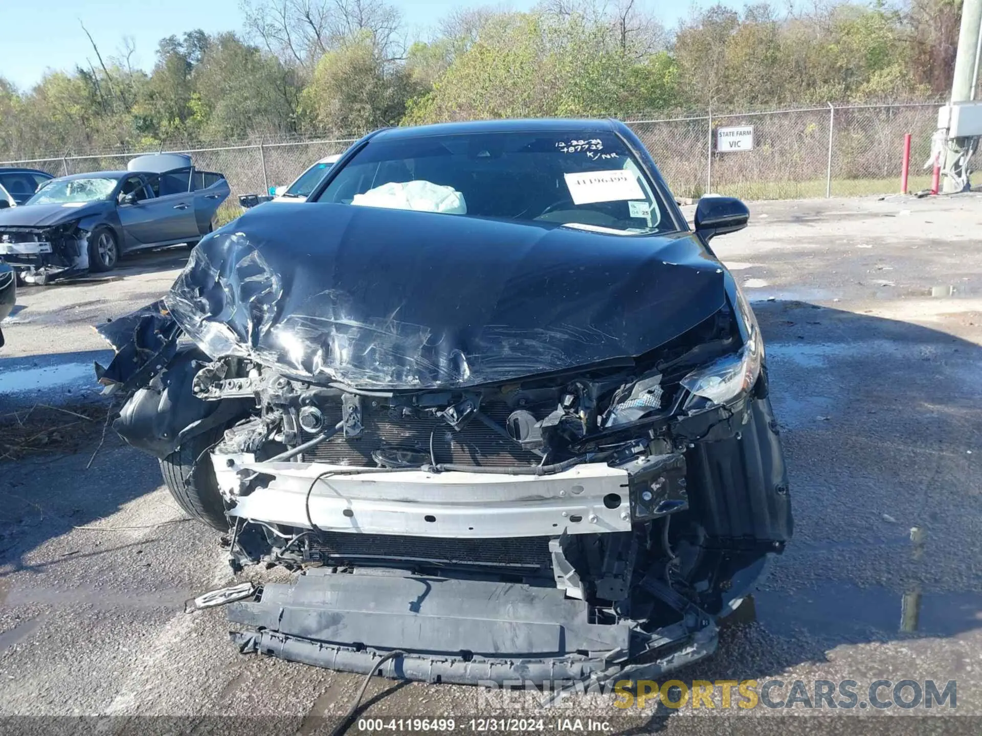 12 Photograph of a damaged car 4T1G11AK5MU487725 TOYOTA CAMRY 2021