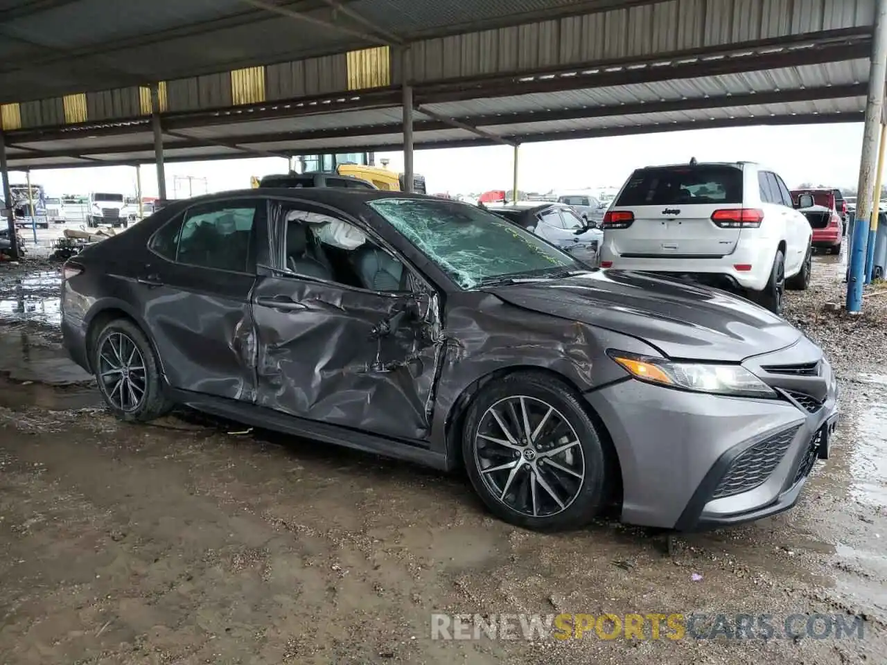 4 Photograph of a damaged car 4T1G11AK5MU489152 TOYOTA CAMRY 2021