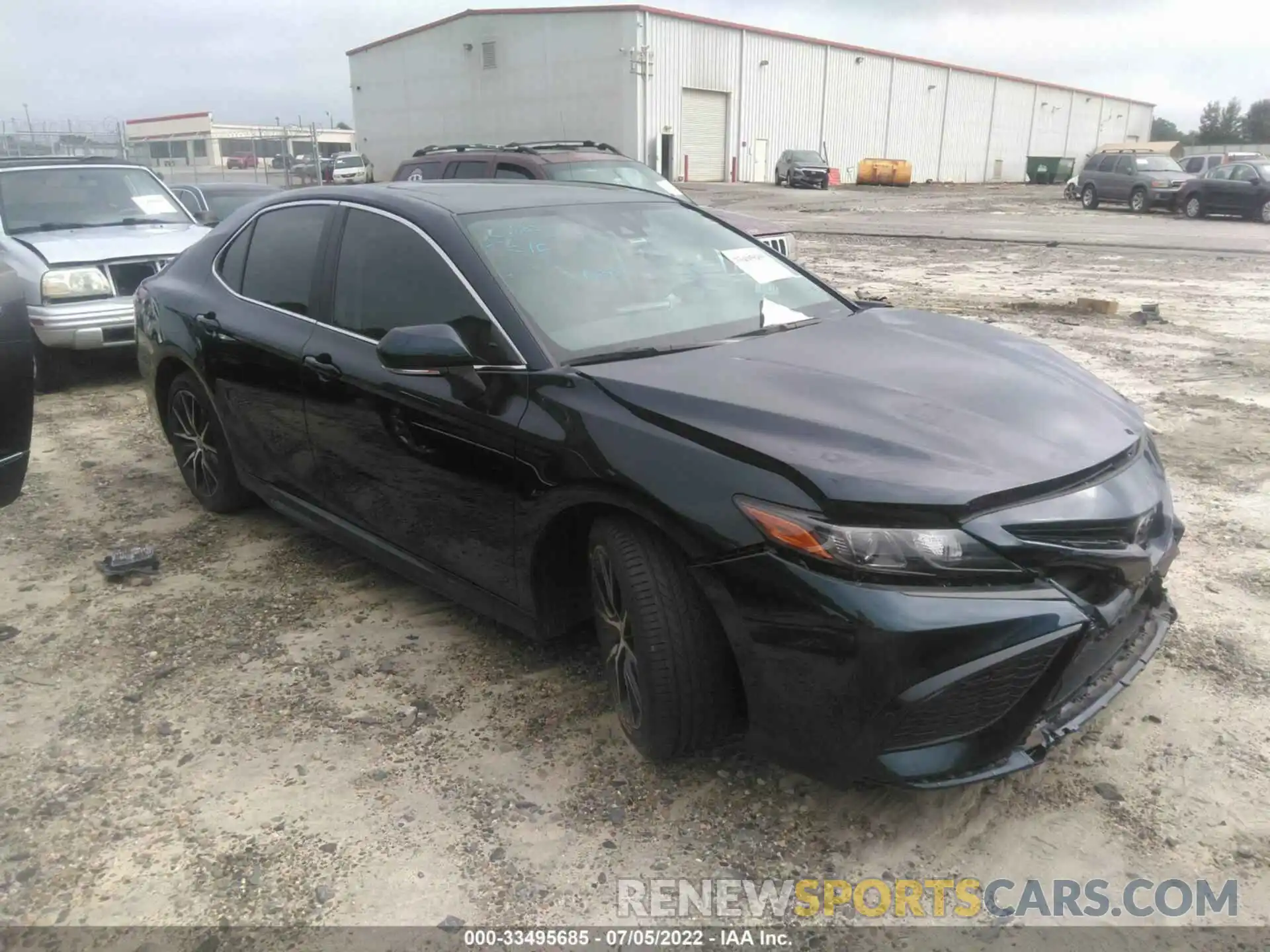 1 Photograph of a damaged car 4T1G11AK5MU512851 TOYOTA CAMRY 2021