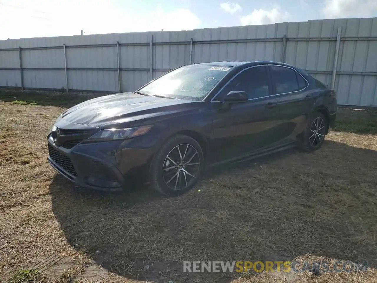 1 Photograph of a damaged car 4T1G11AK5MU514633 TOYOTA CAMRY 2021