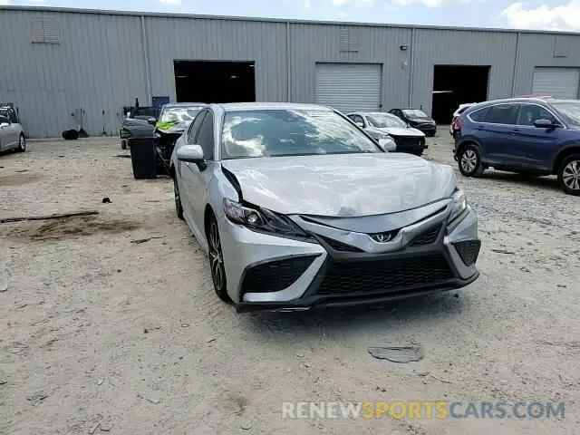 10 Photograph of a damaged car 4T1G11AK5MU515443 TOYOTA CAMRY 2021