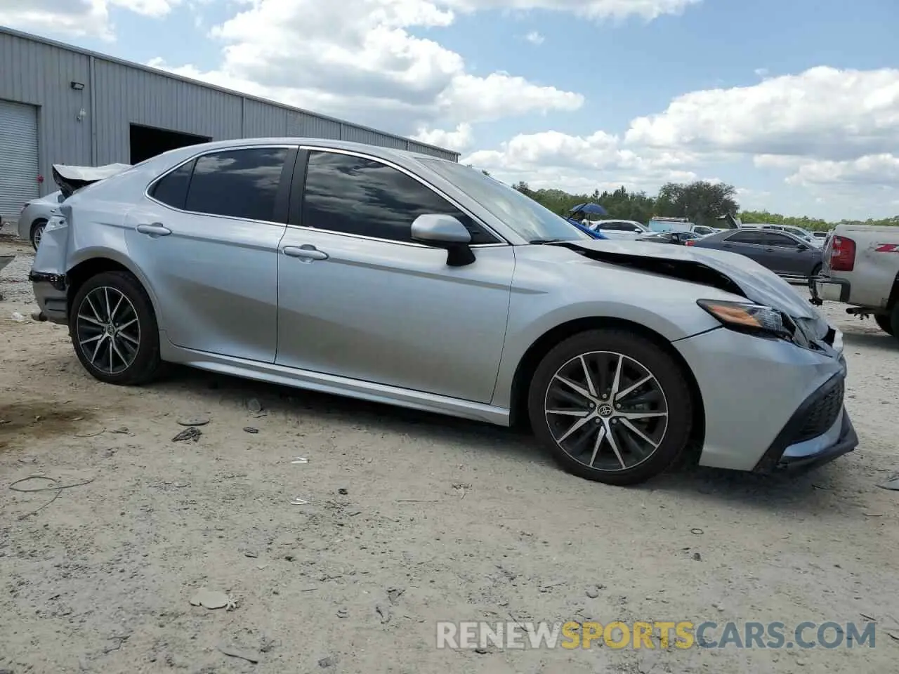 4 Photograph of a damaged car 4T1G11AK5MU515443 TOYOTA CAMRY 2021
