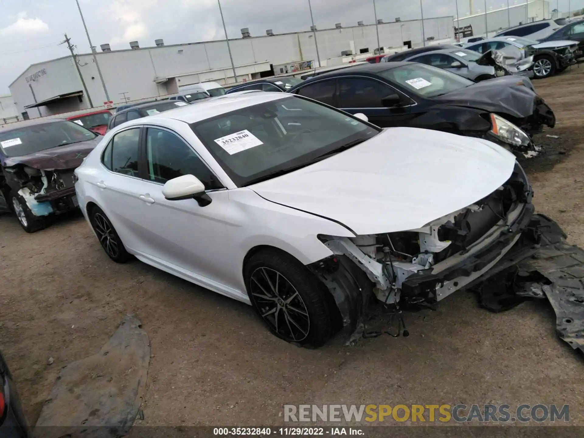 1 Photograph of a damaged car 4T1G11AK5MU522652 TOYOTA CAMRY 2021