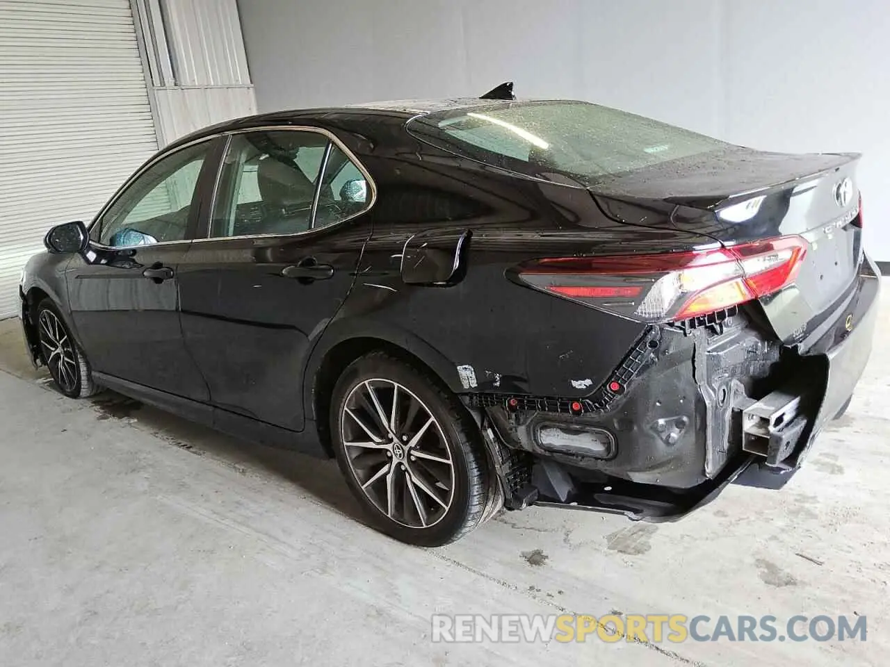2 Photograph of a damaged car 4T1G11AK5MU532646 TOYOTA CAMRY 2021